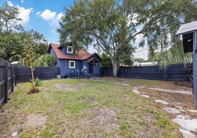 2nd image of 1618 12th St S, St Petersburg, FL 33705 | MLS# W7886720