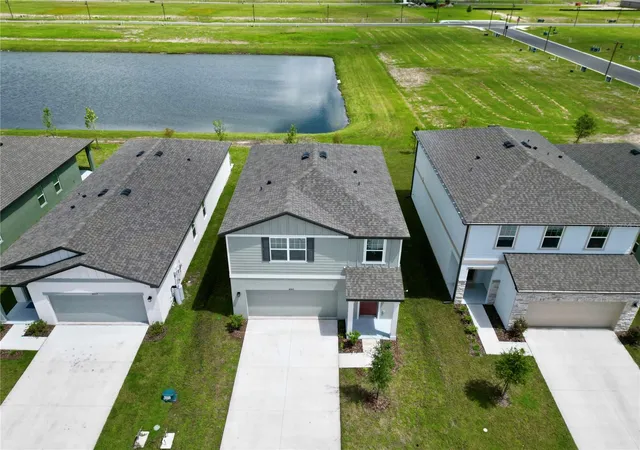 Photo 2 of Single family home for sale at 10523 Curving Crk Loop, Parrish, FL 34219 | MLS# TB8519070 | Listing updated on 2026-09-04