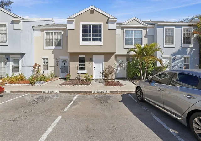 Homes for sale in Largo, FL | 6600 121st Ave N #3, Largo, FL 33773 | MLS# W7886724