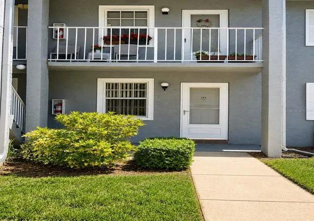 2nd image of 1420 Oak Hill Dr #102, Dunedin, FL 34698 | MLS# S5151880