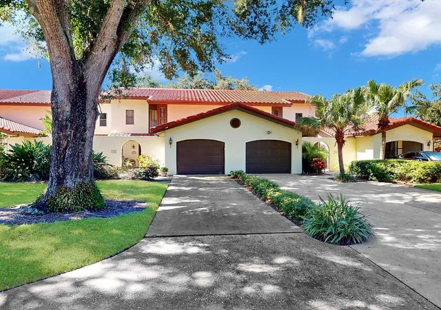 Photo 1 of Townhouse for sale at 109 Coventry Ln, Haines City, FL 33844 | MLS# O6416743 | Listing updated on 2026-09-15