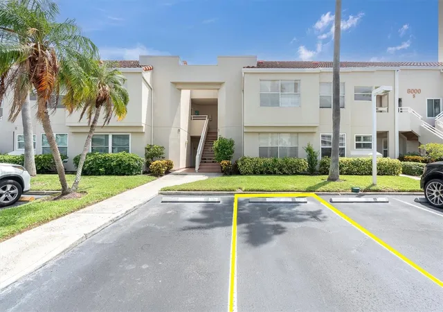 Photo 2 of Condo for sale at 6000 Bahia Del Mar Cir #131, Saint Petersburg, FL 33715 | MLS# TB8519091 | Listing updated on 2026-09-12
