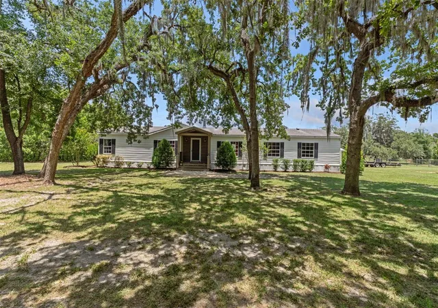Photo 2 of Manufactured home for sale at 26255 Lambeth Rd, Brooksville, FL 34601 | MLS# A4697024 | Listing updated on 2026-08-25