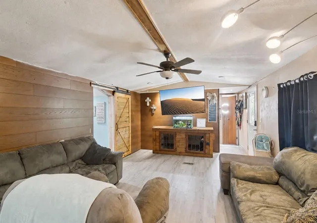 Photo 3 of Manufactured home for sale at 10927 Luana Dr, Leesburg, FL 34788 | MLS# O6416761 | Listing updated on 2026-08-21
