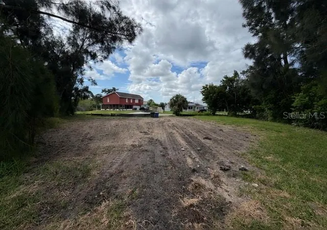 4th image of 1020 Linden Rd, Venice, FL 34293 | MLS# A4697030