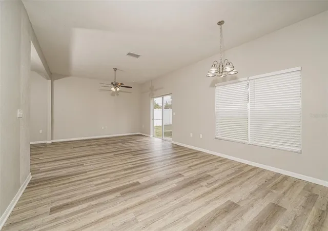 Photo 4 of Single family home for sale at 8870 Pebblebrooke Dr, Lakeland, FL 33810 | MLS# O6416782 | Listing updated on 2026-10-26