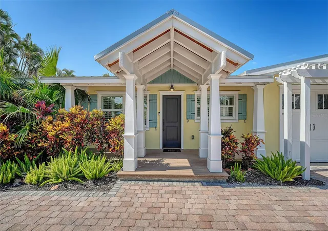 Photo 2 of Single family home for sale at 602 Buttonwood Dr, Longboat Key, FL 34228 | MLS# A4697037 | Listing updated on 2026-09-16