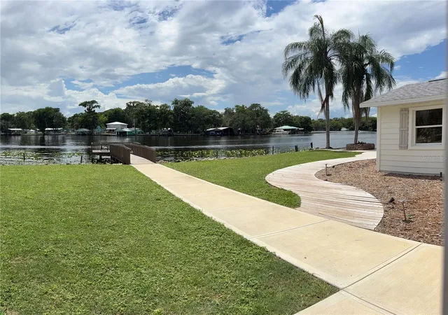 5th image of 1645 Spring Garden Dr, Astor, FL 32102 | MLS# R4911451