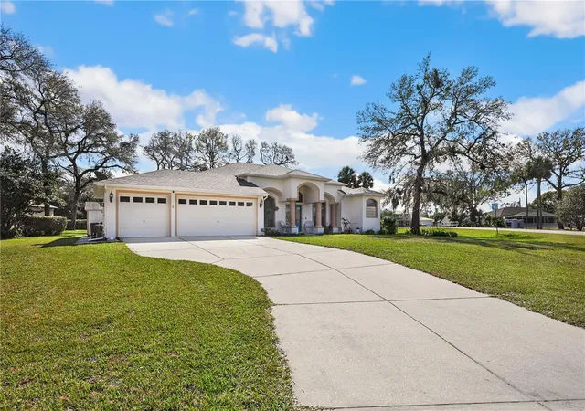 3rd image of 13855 Rudi Loop, Spring Hill, FL 34609 | MLS# TB8519168