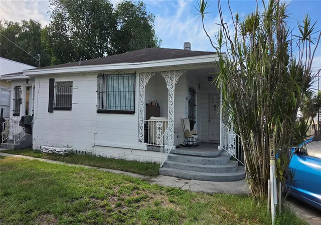 Photo 1 of Single family home for sale at 2414 E 8th Avenue, Tampa, FL 33605 | MLS# TB8519173 | Listing updated on 2026-10-12