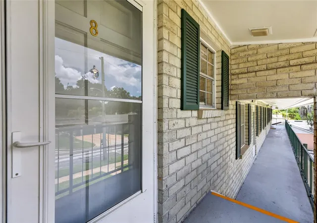 3rd image of 200 E 10Th Ave, Mount Dora, FL 32757