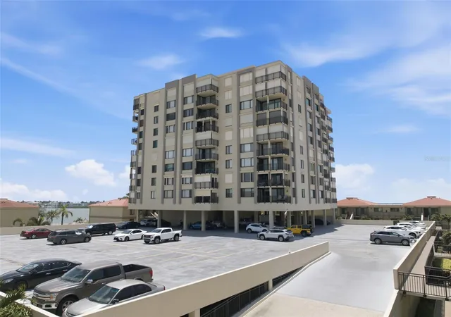 Homes for sale in St Petersburg, FL | 6372 Palma Del Mar Blvd S #606, St Petersburg, FL 33715 | MLS# TB8519184