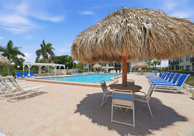 Homes for sale in St Petersburg, FL | 6372 Palma Del Mar Boulevard, St Petersburg, FL 33715 | Houzeo