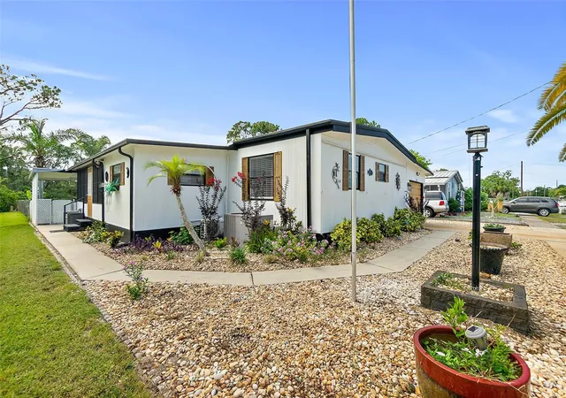 2nd image of 5660 Wood St, Port Orange, FL 32127 | MLS# O6416811