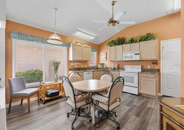 5th image of 1516 Martinez Dr, Lady Lake, FL 32159 | MLS# G5113765