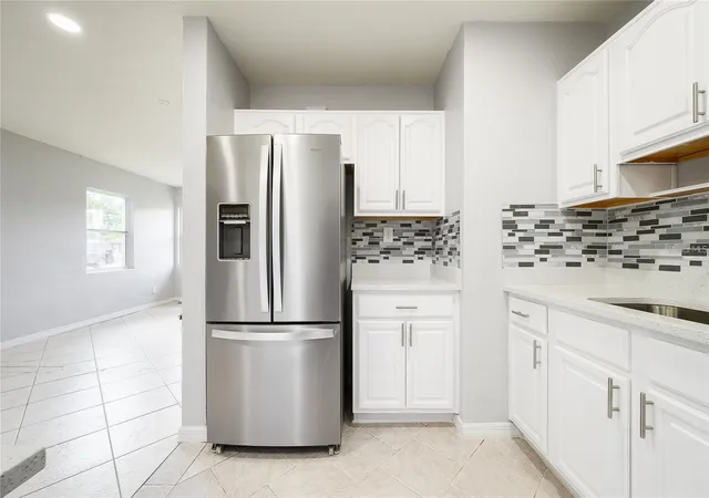 Photo 3 of Single family home for sale at 4824 Shoshone St, Orlando, FL 32819 | MLS# O6416817 | Listing updated on 2026-10-30