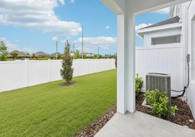 Homes for sale in Zephyrhills, FL | 6876 Holcombe Down Dr, Zephyrhills, FL 33541 | MLS# TB8519204