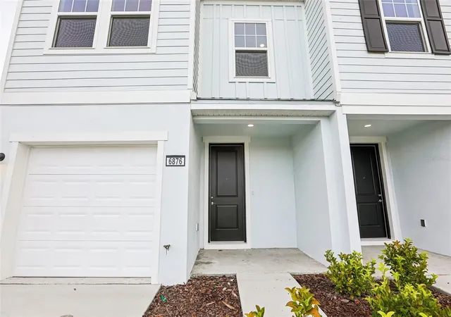 Photo 3 of Sale Pending at 6876 Holcombe Dl Dr, Zephyrhills, FL 33541 | MLS# TB8519204 | Listing updated on 2026-08-27