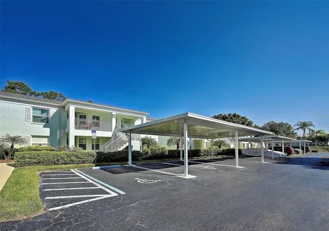 5th image of 5725 Greenwood Ave #7104, North Port, FL 34287 | MLS# C7527337