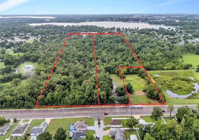 Photo 4 of Single family home for sale at 330 Marcum Rd, Lakeland, FL 33809 | MLS# L4962742 | Listing updated on 2026-09-04