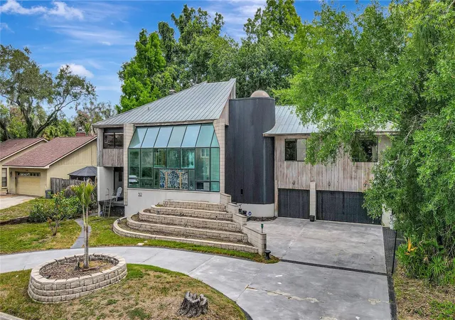 Photo 2 of Single family home for sale at 312 S Riverhills Dr, Temple Terrace, FL 33617 | MLS# TB8519211 | Listing updated on 2026-07-24