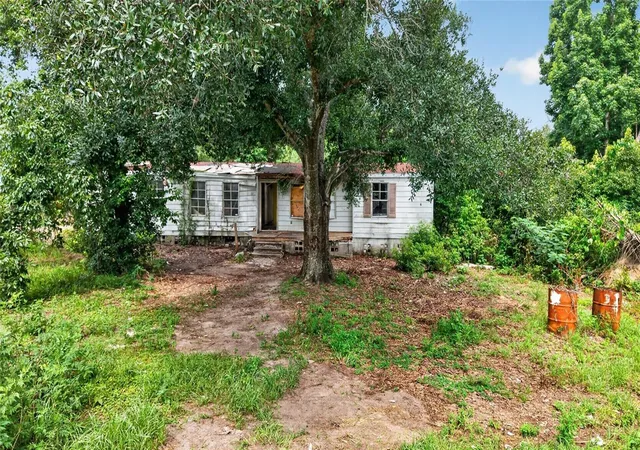Homes for sale in Zephyrhills, FL | 8608 Hamster Dr, Zephyrhills, FL 33540 | MLS# TB8519212