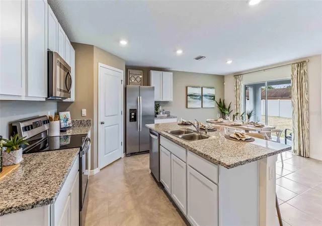 3rd image of 3514 Harvest Gardens Loop, Plant City, FL 33565 | MLS# TB8519213