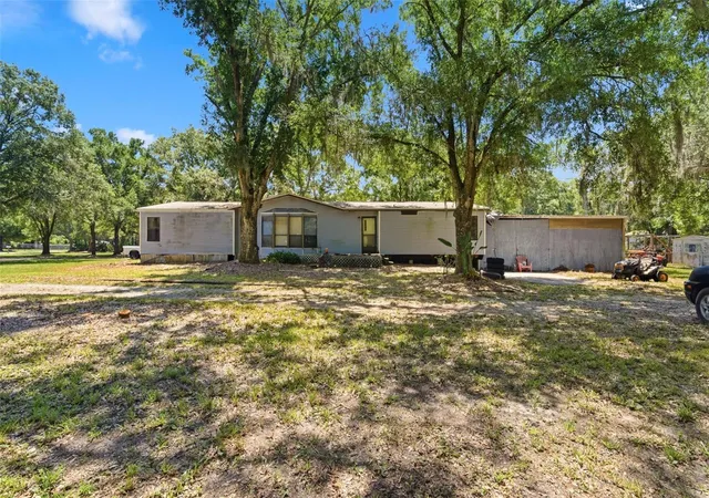 Homes for sale in Lutz, FL | 1136 Wildwood Ln, Lutz, FL 33558 | MLS# TB8519214