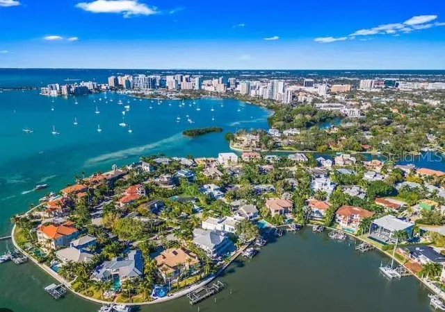Photo 4 of Single family home for sale at 1387 Harbor Dr, Sarasota, FL 34239 | MLS# A4697052 | Listing updated on 2026-07-29