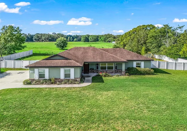 1st image of 7474 Se 107 Pl, Belleview, FL 34420 | MLS# G5113770