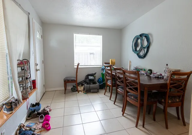 Listing Photo 4 - Condo for sale in building located at 3731 Papai Dr, SARASOTA, FL 34232