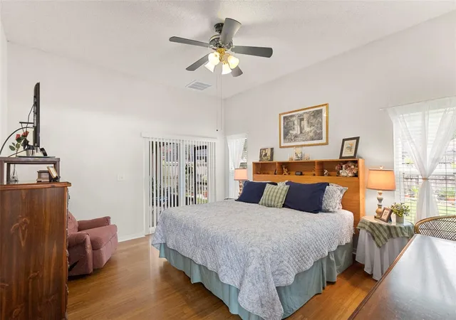 Photo 3 of Single family home for sale at 1552 Scotch Pine Dr, Brandon, FL 33511 | MLS# TB8519238 | Listing updated on 2026-10-07