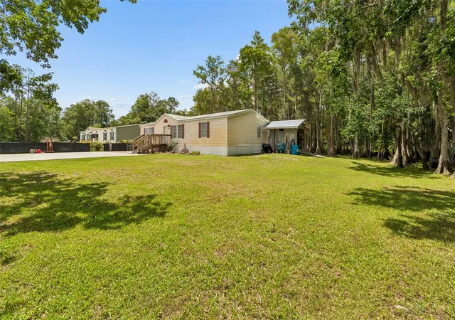 Homes for sale in Lutz, FL | 17808 Dogwood Dr, Lutz, FL 33558 | MLS# TB8519244