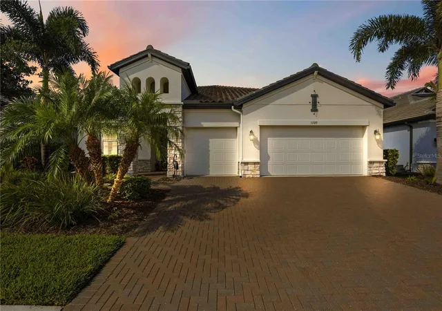 4th image of 11329 Montserrat Dr, Venice, FL 34293 | MLS# A4697065