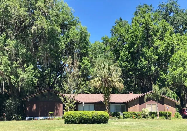 Photo 2 of Single family home for sale at 8136 Nw 5th Court, Gainesville, FL 32607 | MLS# R4911452 | Listing updated on 2026-08-12