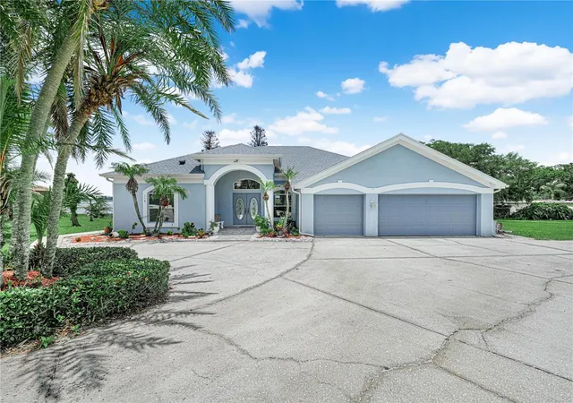 1st image of 118 W Juliana Wy, Auburndale, FL 33823 | MLS# L4962748