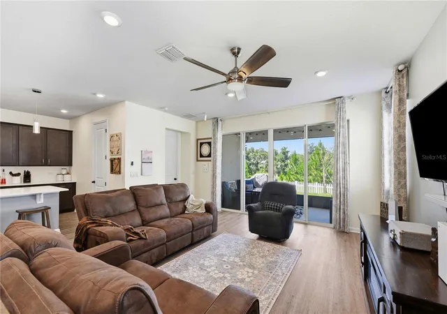 Photo 4 of Single family home for sale at 4005 Swan Goose Ct, Okahumpka, FL 34762 | MLS# V4949664 | Listing updated on 2026-08-12