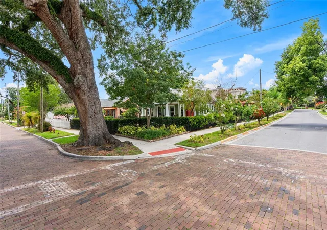 2nd image of 900 E Pine St, Orlando, FL 32801 | MLS# O6416878