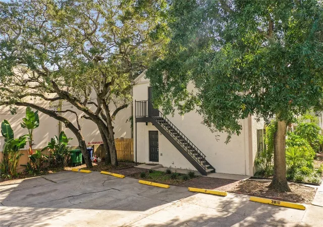 4th image of 3810 W Cleveland St, Tampa, FL 33609 | MLS# A4697067