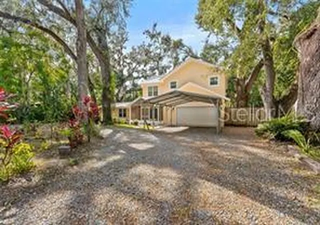 Photo 3 of Single family home for sale at 315 Wooten Rd, Lutz, FL 33548 | MLS# O6416885 | Listing updated on 2026-09-03