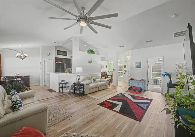 Photo 3 of Single family home for sale at 1621 Doves View Cir, Auburndale, FL 33823 | MLS# TB8519307 | Listing updated on 2026-09-24