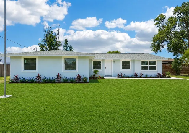 2nd image of 802 White Heron Blvd, Ruskin, FL 33570 | MLS# C7527354