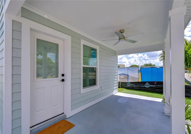 Photo 4 of Single family home for sale at 214 8th Avenue Dr W, Bradenton, FL 34205 | MLS# TB8519316 | Listing updated on 2026-08-11