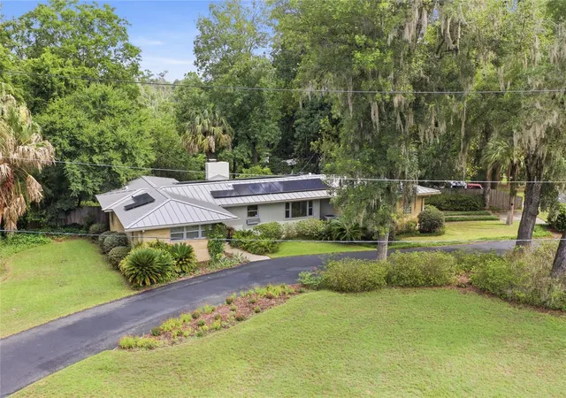 1st image of 2006 Nw 14th Ave, Gainesville, FL 32605 | MLS# GC541202