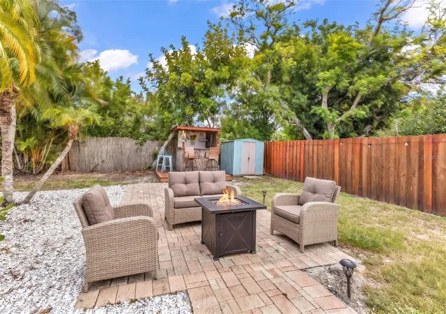 69th image of 1664 Lakeview Pl, Englewood, FL 34223 | MLS# C7527358
