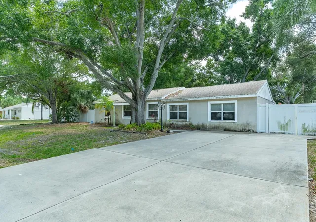 Homes for sale in Tampa, FL | 4416 W Anita Boulevard, Tampa, FL 33611 | MLS# TB8519323