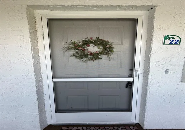 4th image of 5435 Casablanca Cir #M22, Sebring, FL 33870 | MLS# L4962758