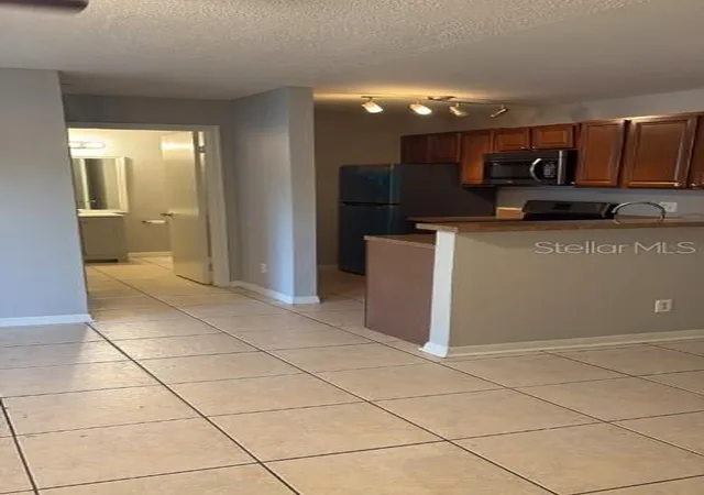 Listing Photo 4 - Condo for sale in building located at 6004 Westgate Dr, ORLANDO, FL 32835 - Unit #104