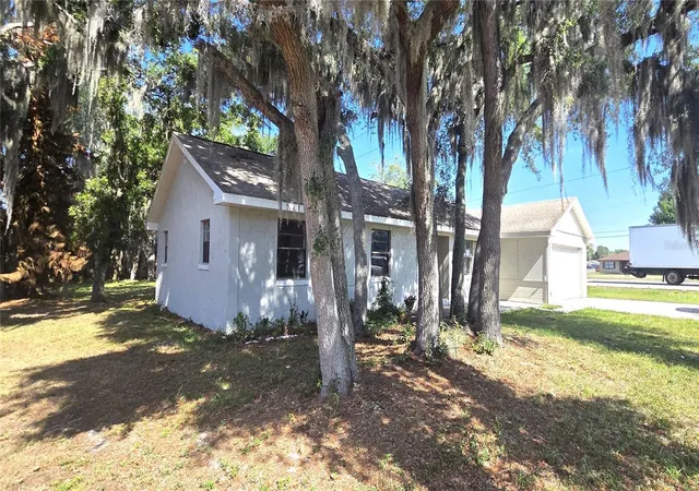 Photo 2 of Single family home for sale at 4201 Shadow Wood Dr, Winter Haven, FL 33880 | MLS# L4962763 | Listing updated on 2026-09-16