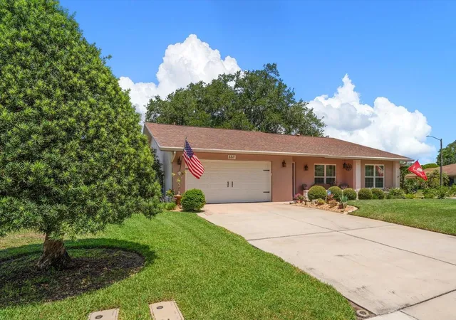 Photo 4 of Single family home for sale at 2211 Portside Psge, Palm Harbor, FL 34685 | MLS# TB8519351 | Listing updated on 2026-09-29